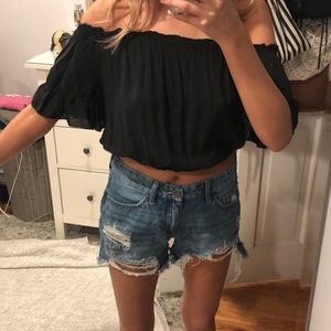 Brandy Melville light weight off the shoulder top